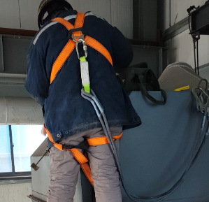 Double hook safety belt